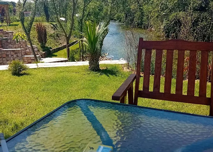 Rivers Fisherman Camp Motorhome &campervan Campsite *